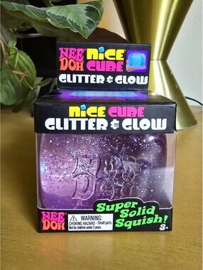 NIB NeeDoh Nice Cube Glitter and Glow - Purple
